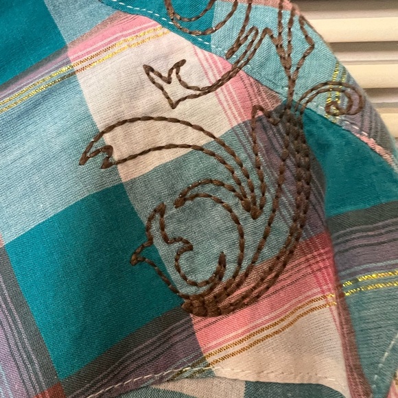 Wrangler button up shirt with embroidered shoulders size XL - Picture 3 of 5